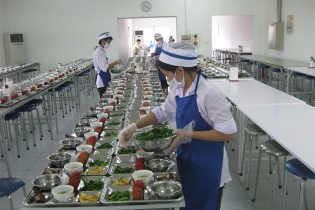 TP.HCM chưa thể ủy quyền cấp giấy chứng nhận an toàn thực phẩm cho cấp xã, phường 