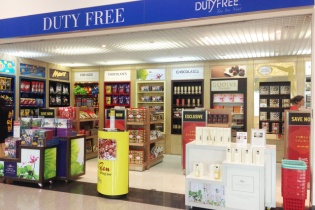 5 đối tượng được mua hàng miễn thuế là những ai?