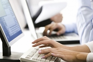 Quá cần kỹ sư công nghệ thông tin giỏi tiếng Anh, doanh nghiệp thay đổi cả quy trình tuyển dụng