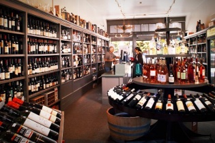 Quy định mới về kinh doanh rượu sẽ có hiệu lực từ ngày 1/11