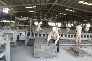 9 tháng, lợi nhuận của Gạch Khang Minh vượt 2,5 lần mục tiêu cả năm 2017