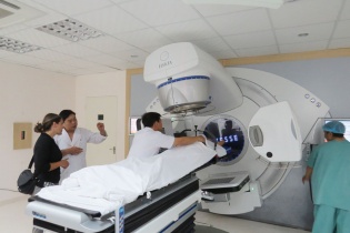 Lựa chọn nhà thầu nâng cấp trang thiết bị y tế cho Trung tâm Ung bướu Chợ Rẫy