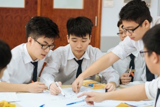 Nghiên cứu, hoàn thiện một số dự án luật