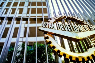 ADB cho Việt Nam vay 100 triệu USD phát triển thị trường tài chính