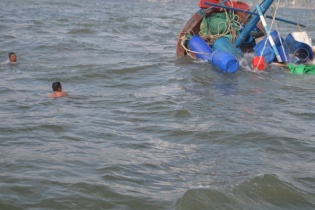 Quyết liệt tìm kiếm các ngư dân bị chìm tàu khu vực vùng biển Hải Phòng