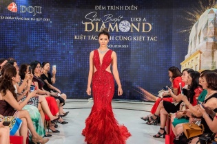 DOJI trình diễn bộ sưu tập trang sức tại toà nhà kim cương độc đáo