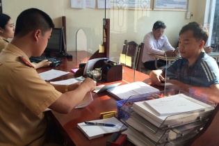 Người dân, doanh nghiệp có thể “ngồi nhà” đăng ký ô tô