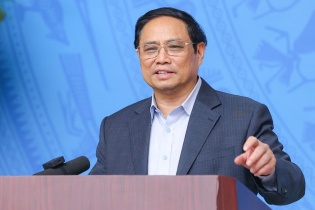 Thủ tướng yêu cầu giải quyết dứt điểm tình trạng thiếu thuốc, vật tư y tế