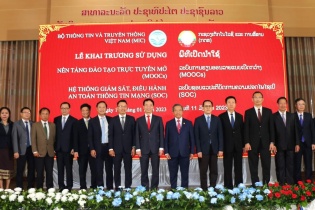 MobiFone tài trợ nền tảng đào tạo trực tuyến mở MobiEdu cho Chính phủ Lào