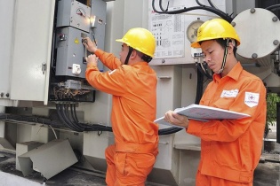 Tăng khung giá bán lẻ điện bình quân lên tối đa là 2.444,09 đồng/kWh