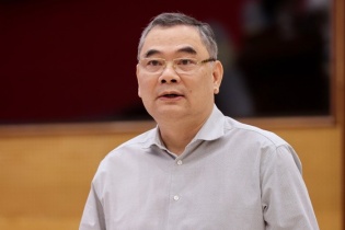 Vì sao quan chức nhận tiền cảm ơn lớn, nhưng không bị truy tố tội nhận hối lộ?