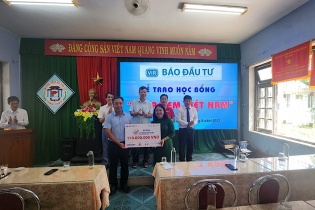 Học bổng “Vì trẻ em Việt Nam” đến với học sinh tỉnh Thừa Thiên Huế
