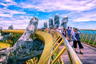 Chỉ thị của Thủ tướng Chính phủ về phát triển du lịch toàn diện, nhanh và bền vững