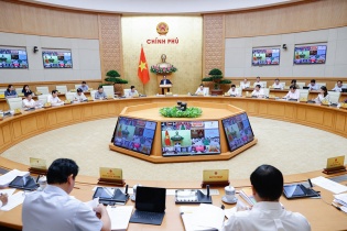 Phấn đấu đạt mục tiêu tăng trưởng GDP năm 2024 ở mức cận trên từ 6,5 - 7%