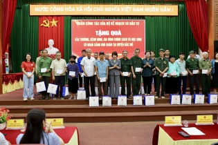 Bộ Kế hoạch và Đầu tư thực hiện hoạt động đền ơn đáp nghĩa tại Hà Giang