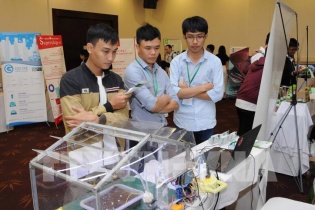 Thay vì “giữ chân”, tránh “chảy máu chất xám”, Việt Nam cần chuyển sang “thu hút” startup
