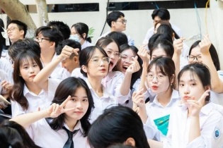 Lớp 10 THPT chuyên Ngoại ngữ lấy điểm chuẩn cao nhất 25,12 điểm