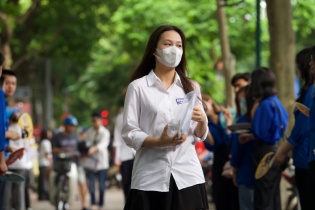 Ngày thứ 2 thi tốt nghiệp THPT: Các sĩ tử quyết “gỡ điểm”