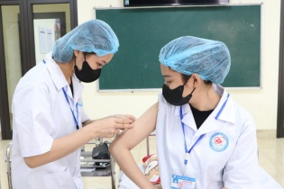Nhiều trường đại học ngành y dược công bố điểm chuẩn xét tuyển sớm
