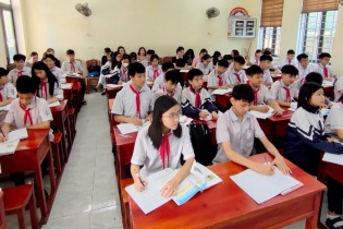 Sau Hà Nội, nhiều tỉnh đồng loạt hạ điểm chuẩn, tuyển bổ sung vào lớp 10 