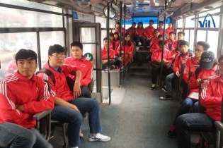 Sinh viên Đại học Bách Khoa Hà Nội hào hứng được cộng điểm khi đi xe buýt