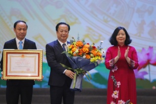 Sở Giáo dục và Đào tạo Hà Nội vinh dự nhận Huân chương Lao động hạng Nhất