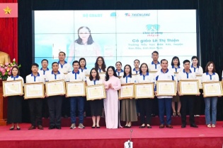 Gặp mặt 60 nhà giáo tiêu biểu tham gia chương trình “Chia sẻ cùng thầy cô”