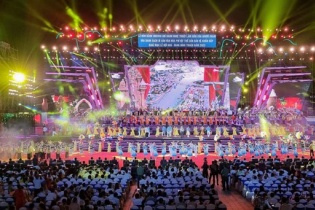 Ninh Thuận khai mạc Lễ hội Nho - Vang 2023 và đón bằng ghi danh Nghệ thuật làm gốm của người Chăm