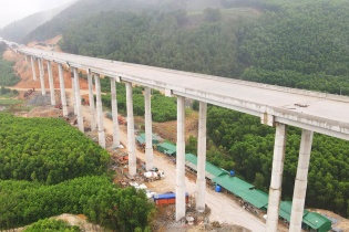Cao tốc Diễn Châu - Bãi Vọt thông xe vào dịp 30/4/2024