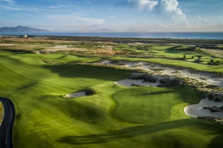KN Golf Links Cam Ranh – CaraWorld: Điểm đến hấp dẫn của golf thủ quốc tế