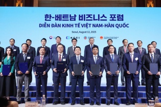 KN Holdings hợp tác với Samsung C&T phát triển 864 MW điện mặt trời nổi