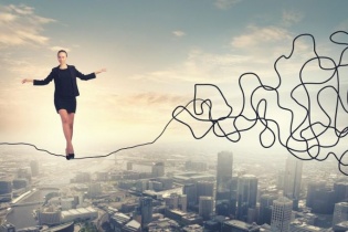 Cổ phiếu thép bị xả mạnh, VN-Index đóng tuần trên 1.000 điểm