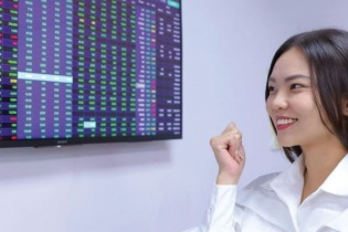 Thanh khoản HoSE hơn 16.400 tỷ đồng, midcaps và penny dẫn dắt