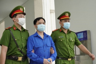Bị phạt vì cho ông Đỗ Thành Nhân mượn tài khoản giao dịch chứng khoán