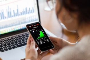 Con gái "vua tôm" Minh Phú đã mua gần 1,8 triệu cổ phiếu MPC