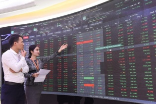 Phiên giao dịch 19/3: Dòng tiền vào chứng khoán giảm sâu 