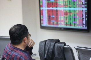 VN-Index quay đầu giảm nhẹ sau 4 phiên tăng liên tiếp