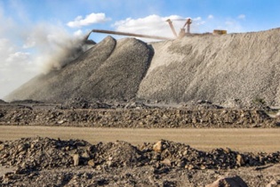 Rủi ro từ thương chiến Mỹ - Trung khó ảnh hưởng đến nền tảng lợi nhuận của doanh nghiệp niêm yết