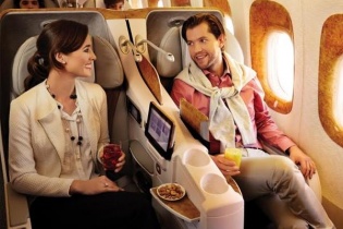 Emirates cho phép khách hàng giữ vé trong 48 giờ