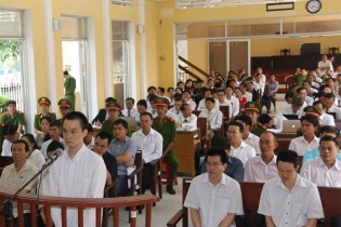 Vụ lừa đảo tại Công ty Phương Nam (Sóc Trăng): Đề nghị mức án từ 5-17 năm tù cho 27 bị cáo