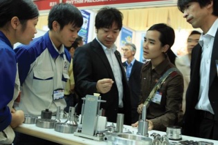 Gỡ nút thắt trong liên kết công nghiệp hỗ trợ