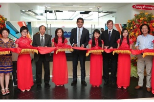 AkzoNobel thúc đẩy đầu tư, kinh doanh sơn công nghiệp tại Việt Nam