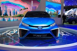 Mitshubishi và Toyota trình làng 2 mẫu concept gợi cảm