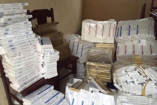 Thanh Hóa: Bắt giữ hơn 10.000 bao thuốc lá nhập lậu