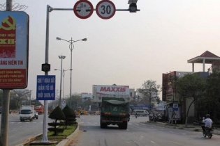 Đà Nẵng: Đặt biển báo trái quy định của Bộ Giao thông Vận tải để xử lý “hung thần xa lộ”