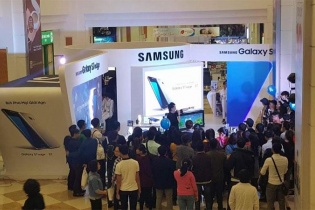 Galaxy S7 và S7 edge đạt doanh số kỷ lục trong ngày đầu mở bán