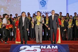 Furama Resort Đà Nẵng nhận giải thưởng Rồng Vàng 2015