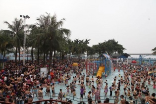 8.000 vé giảm 80% ngày mở cửa Công viên nước Hồ Tây (16/4)
