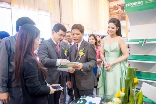 Bộ trưởng Bộ Công thương thămgian hàng Stroman tại VietNam Expo 2016