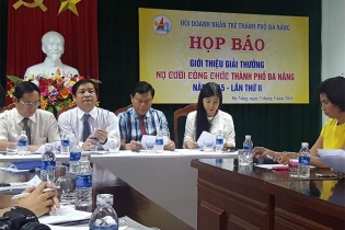 Đà Nẵng trao giải Nụ cười công chức năm 2015